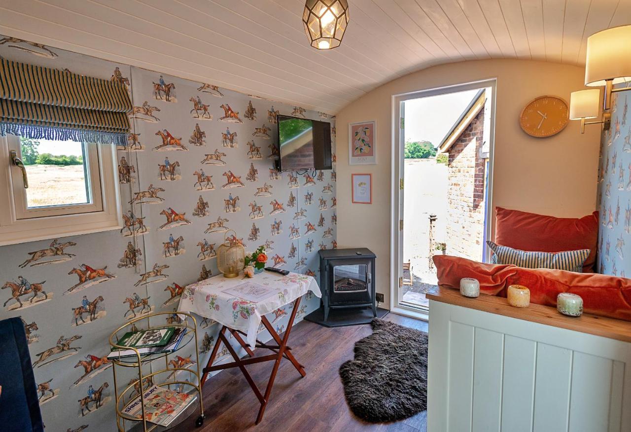 Вилла Finest Retreats - Shrawardine Train Carriage Экстерьер фото